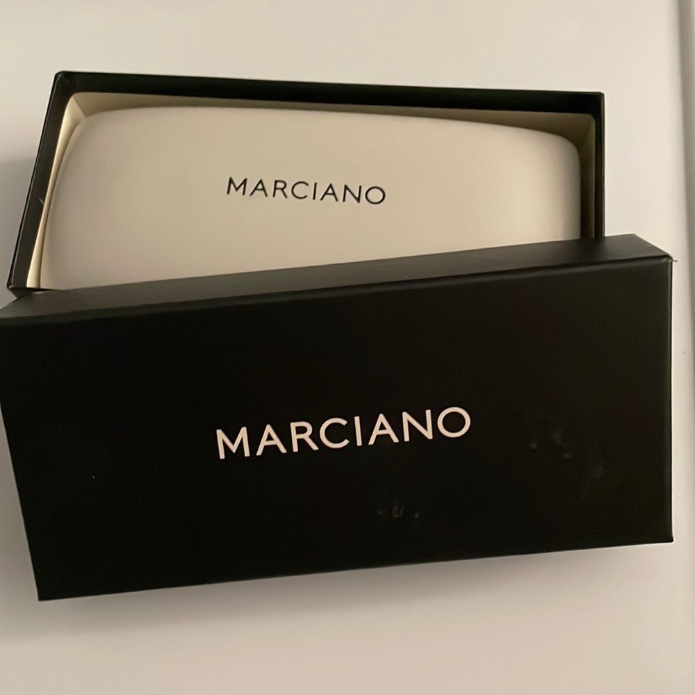 MARCIANO GUESS GM0303 053 Blonde Havana Gold Round Plastic 49-19-135 0303